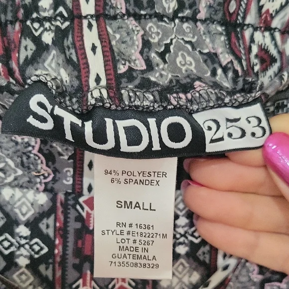 Studio Black and White Geometric Wide Leg Pants - Picture 4 of 5